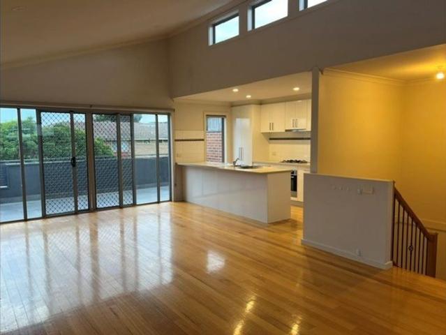 Townhouse for rent in Camerons Creek, Victoria