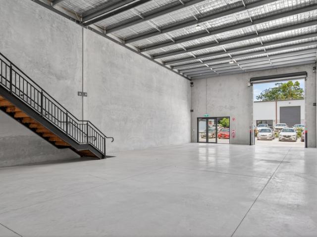 Warehouse for rent in Toombul, Queensland