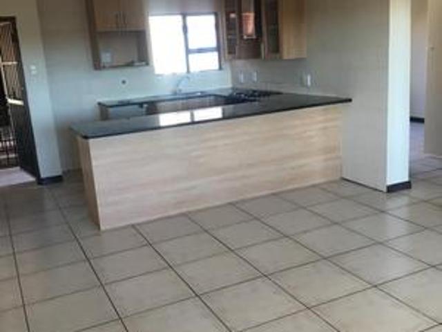 Apartment for sale in Nooitgedacht, Gauteng