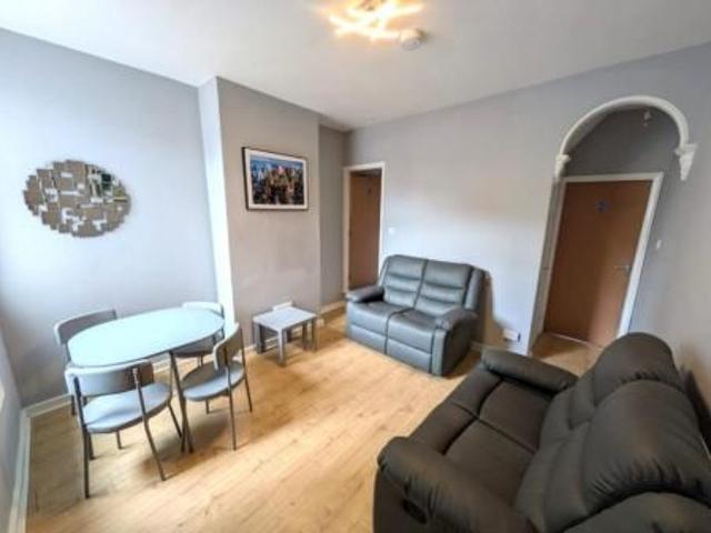 Room for rent in Poolfields, Butterton