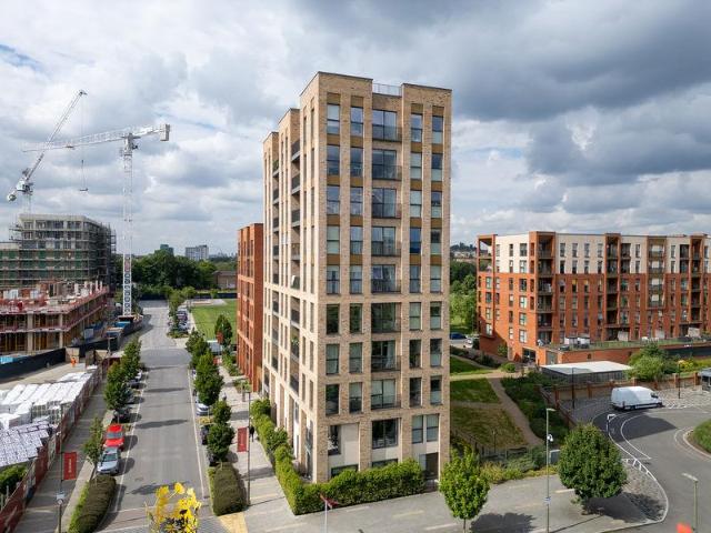 House for rent in Colindale, Greater London