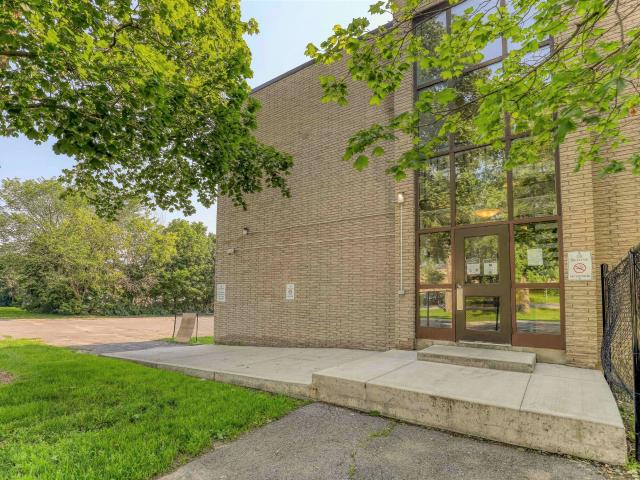 Apartment for rent in Kingston