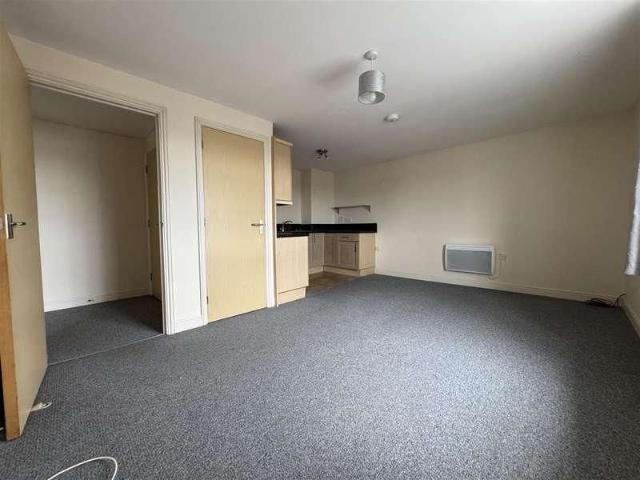 Apartment for rent in Gorse Hill, Swindon