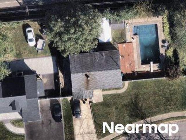 House for sale in Hauppauge Industrial Park, Town of Islip