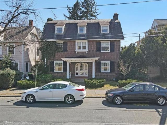 House for sale in Stroudsburg