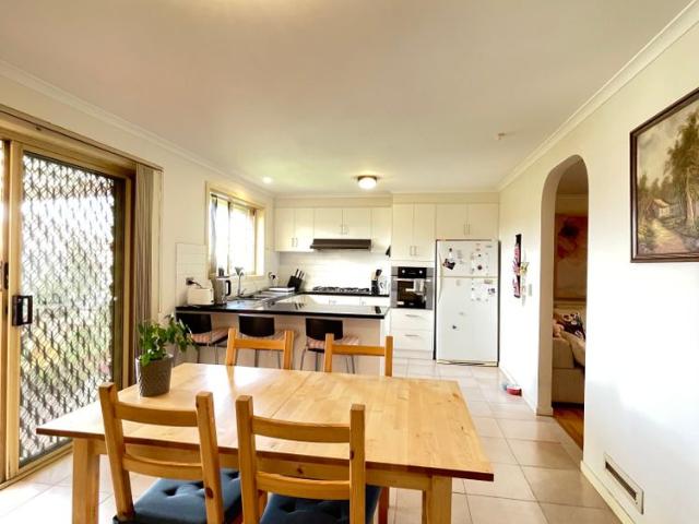 Room for rent in Camerons Creek, Victoria