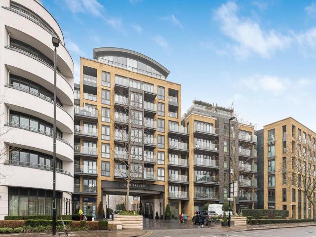 Apartment for rent in Strand-on-the-Green, Greater London