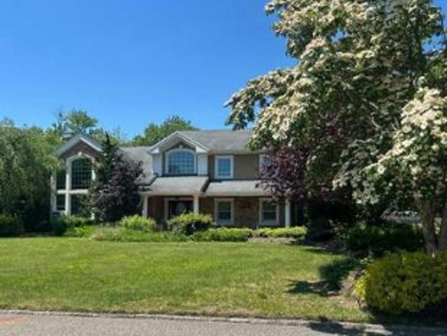 House for sale in West Bay Shore, Town of Islip