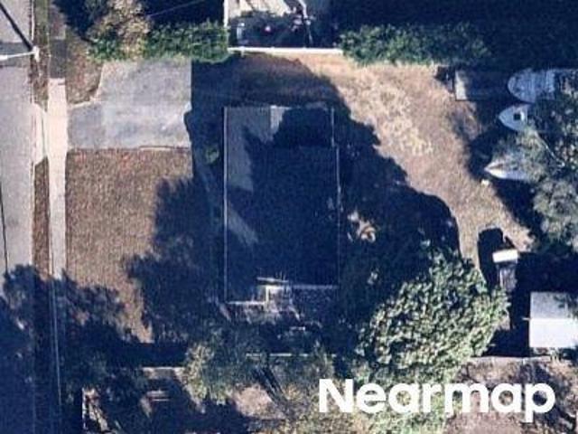 House for sale in Bay Shore House for sale in Bay Shore