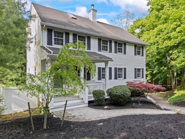 House for sale in Port Jefferson House for sale in Port Jefferson