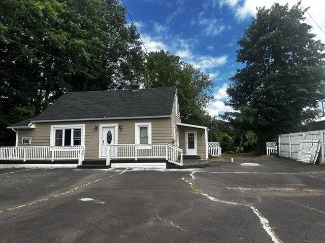 House for sale in Suffield