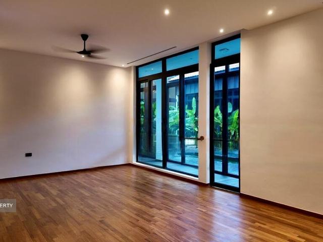 Detached House for sale