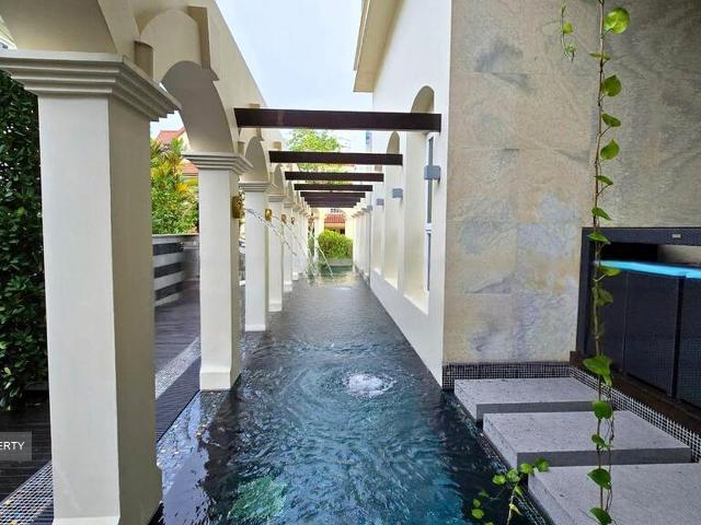 Detached House for sale