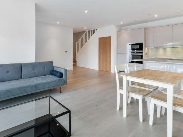 Apartment for rent in Colindale, Greater London