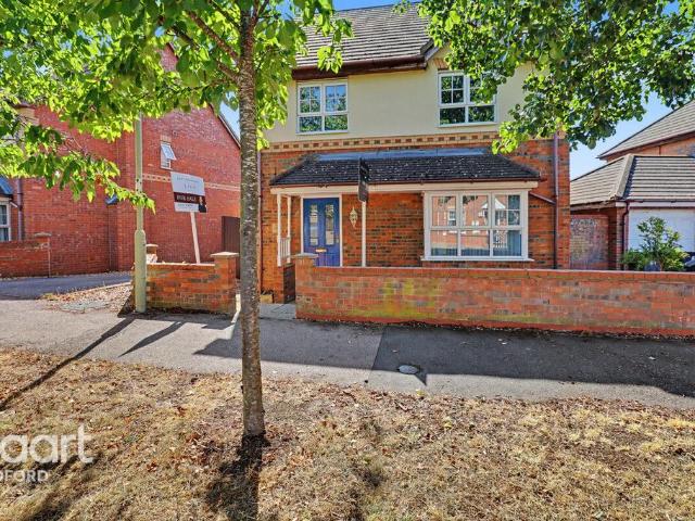 House for rent in Bedford