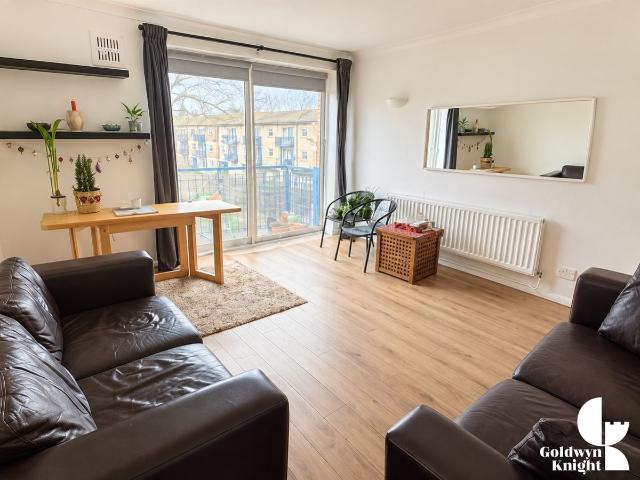 Apartment for rent in Lynton Estate, Greater London