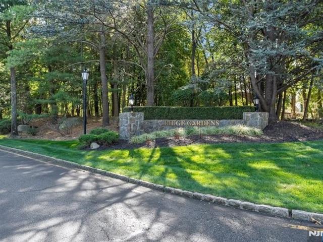 Condo for sale in Mahwah, New Jersey