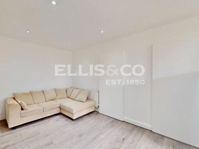 Apartment for rent in London Borough of Ealing, Greater London