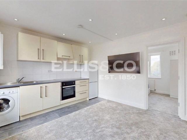 Apartment for rent in London Borough of Ealing, Greater London