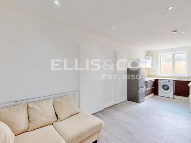 Apartment for rent in London Borough of Ealing, Greater London