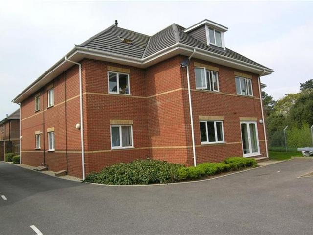 Apartment for rent in Pokesdown, Bournemouth