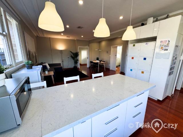 Room for rent in Thornbury, Melbourne