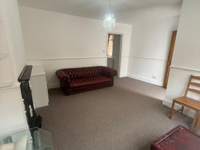 House for rent in London Borough of Hounslow, Greater London