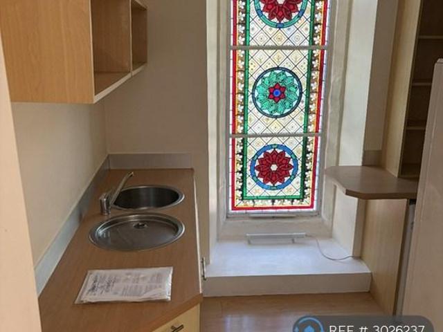 Apartment for rent in Lindley, West Yorkshire