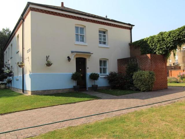 House for rent in Navestock Side, Essex