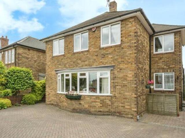House for sale in Edenthorpe, South Yorkshire