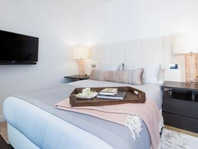 Apartment for rent in Nine Elms, Greater London
