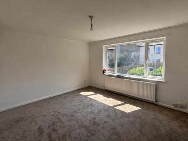 House for rent in Rastrick, Calderdale