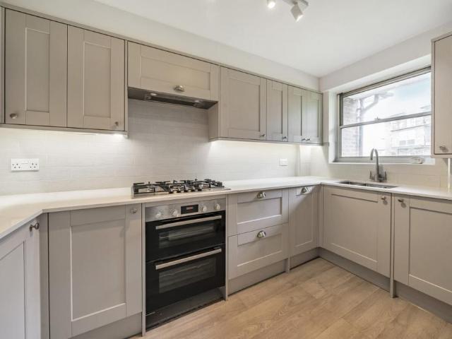 Apartment for rent in Battersea, Greater London
