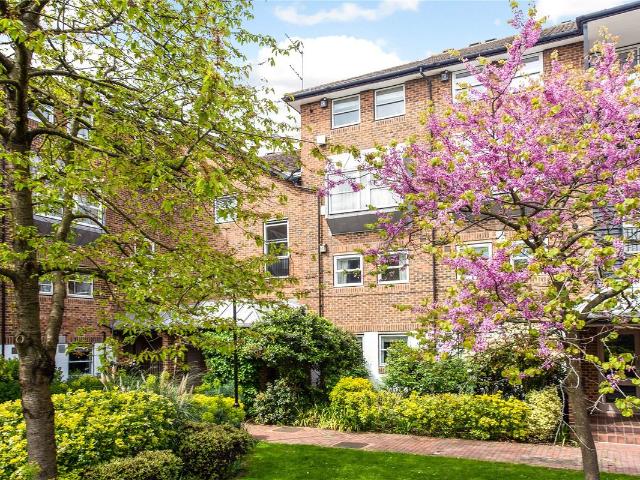 Apartment for rent in Battersea, Greater London