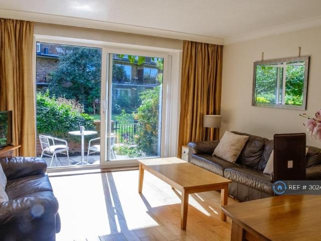 Apartment for rent in Battersea, Greater London