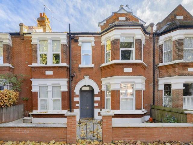 Apartment for rent in London Borough of Hounslow, Strand