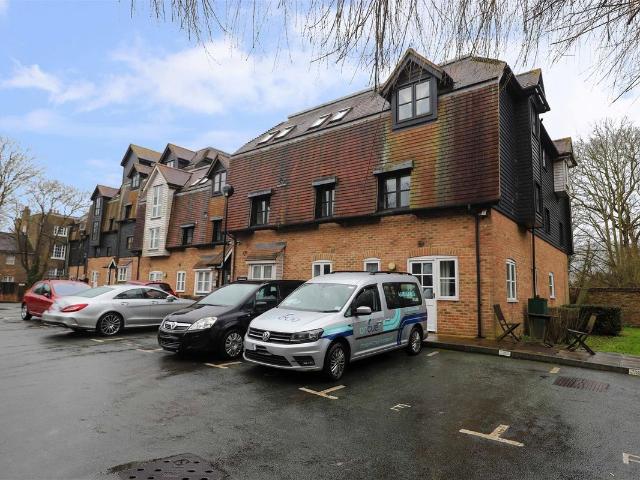 Apartment for rent in Iver