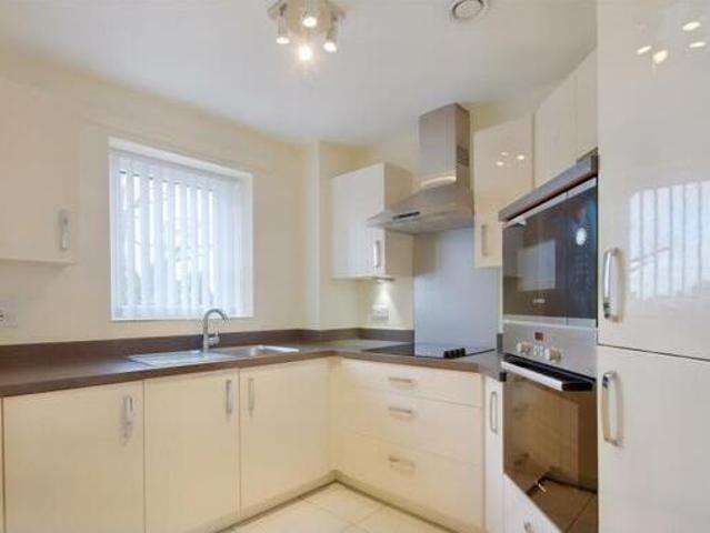 House for sale in Fallings Park, Park Village