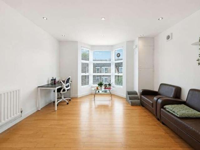Apartment for rent in Shepherd's Bush, Greater London
