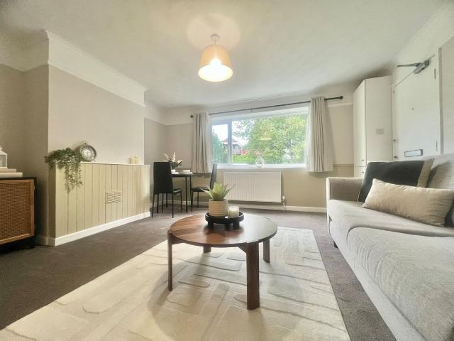 Apartment for rent in Thornhill, City Of Southampton