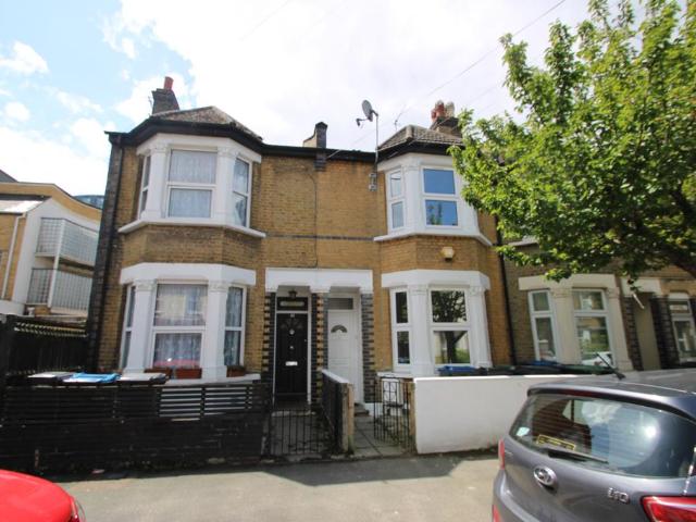 House for rent in London Borough of Croydon, Greater London
