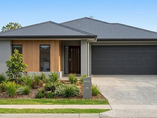 Cottage for sale in Toombul, Queensland