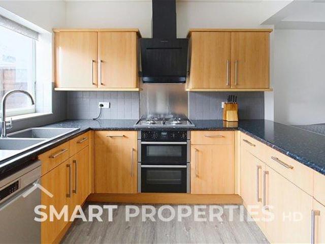 House for rent in Milnsbridge, West Yorkshire