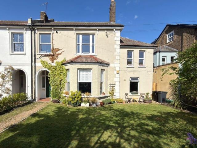 Apartment for rent in Anerley, Greater London