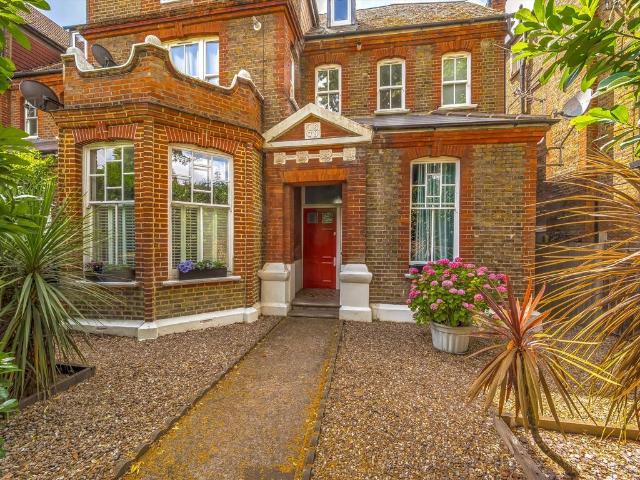 Apartment for rent in Streatham Hill, Greater London