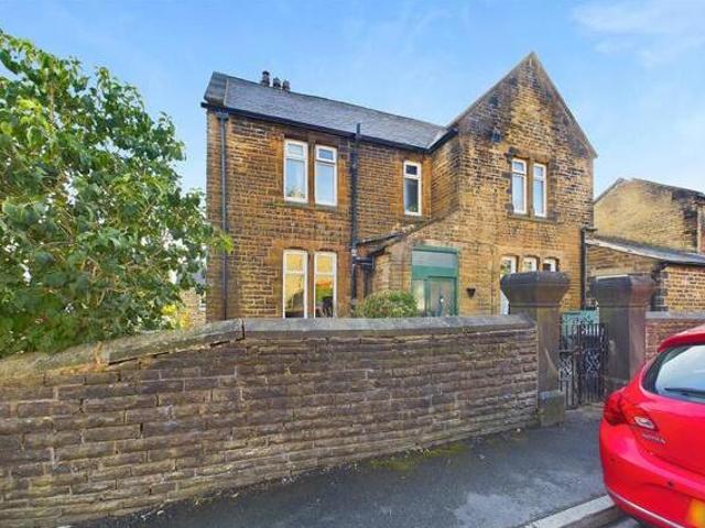 House for sale in Baildon, West Yorkshire