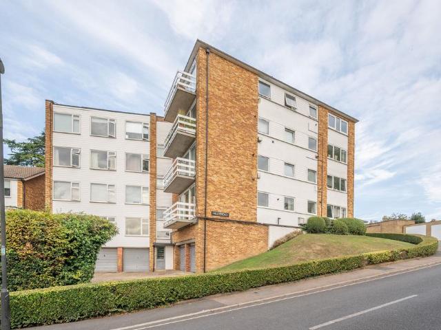 Apartment for rent in London Borough of Merton, Greater London
