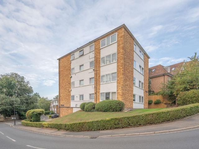 Apartment for rent in London Borough of Merton, Greater London