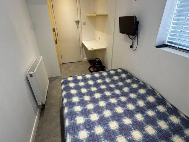 House for rent in Stoke, Stoke-on-Trent