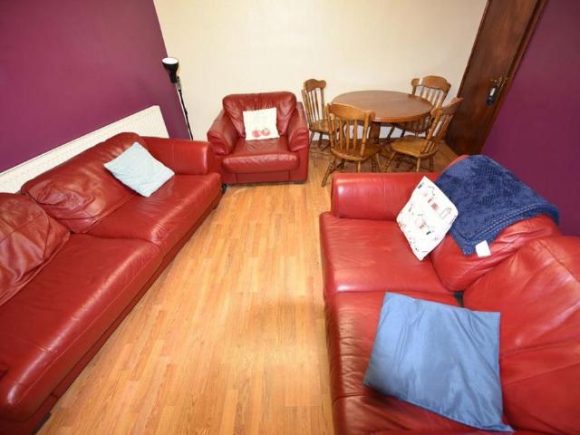House for rent in Hyde Park, West Yorkshire